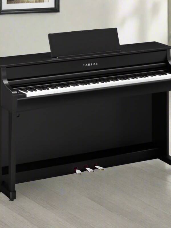 Yamaha Clavinova Digital Piano with Bench - White Birch