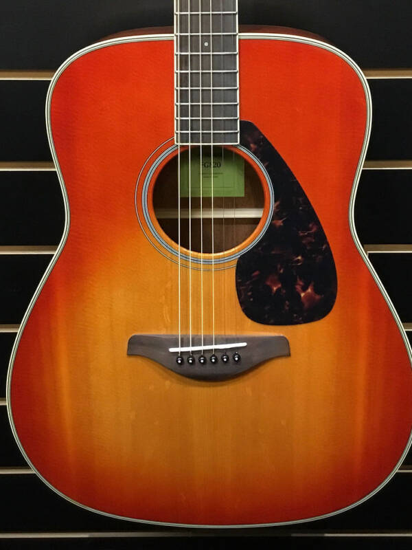 FOLK GUITER