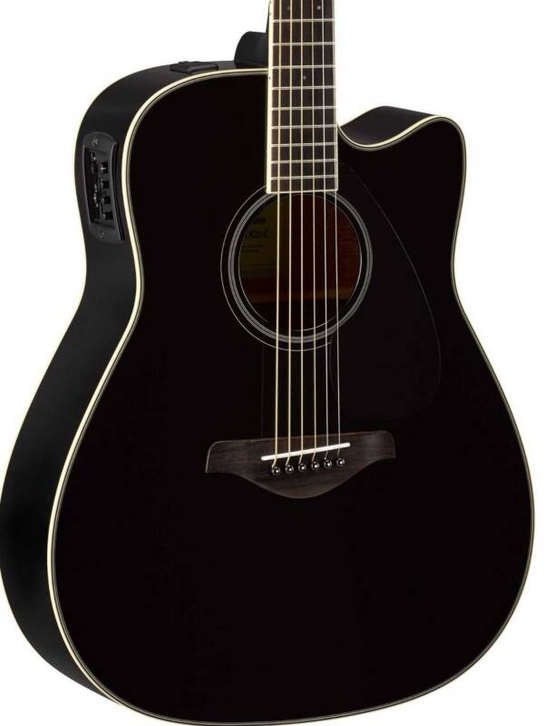 YAMAHA FOLK GUITAR