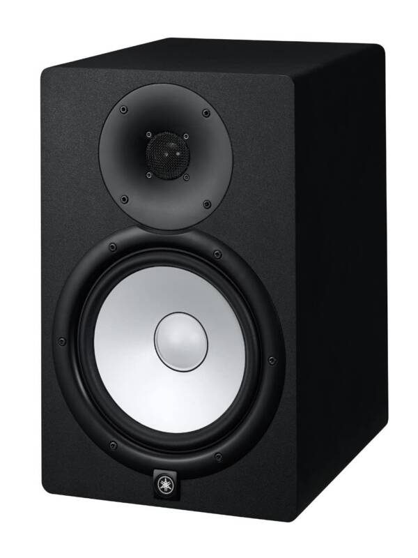 Yamaha Powered Studio Monitor 8" Woofer - 1" Tweeter - Black