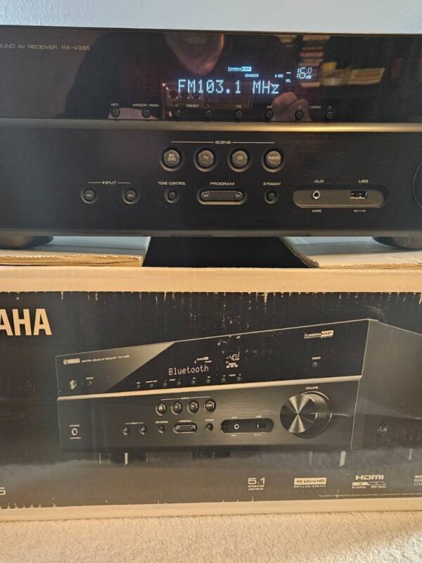 YAMAHA AV RECEIVER